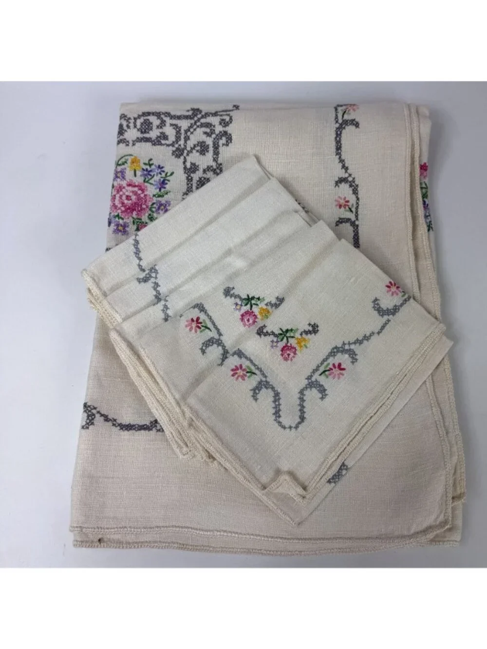 Vintage Cross Stitch Embroidery Floral Handmade Tablecloth With 5 Matching Napki